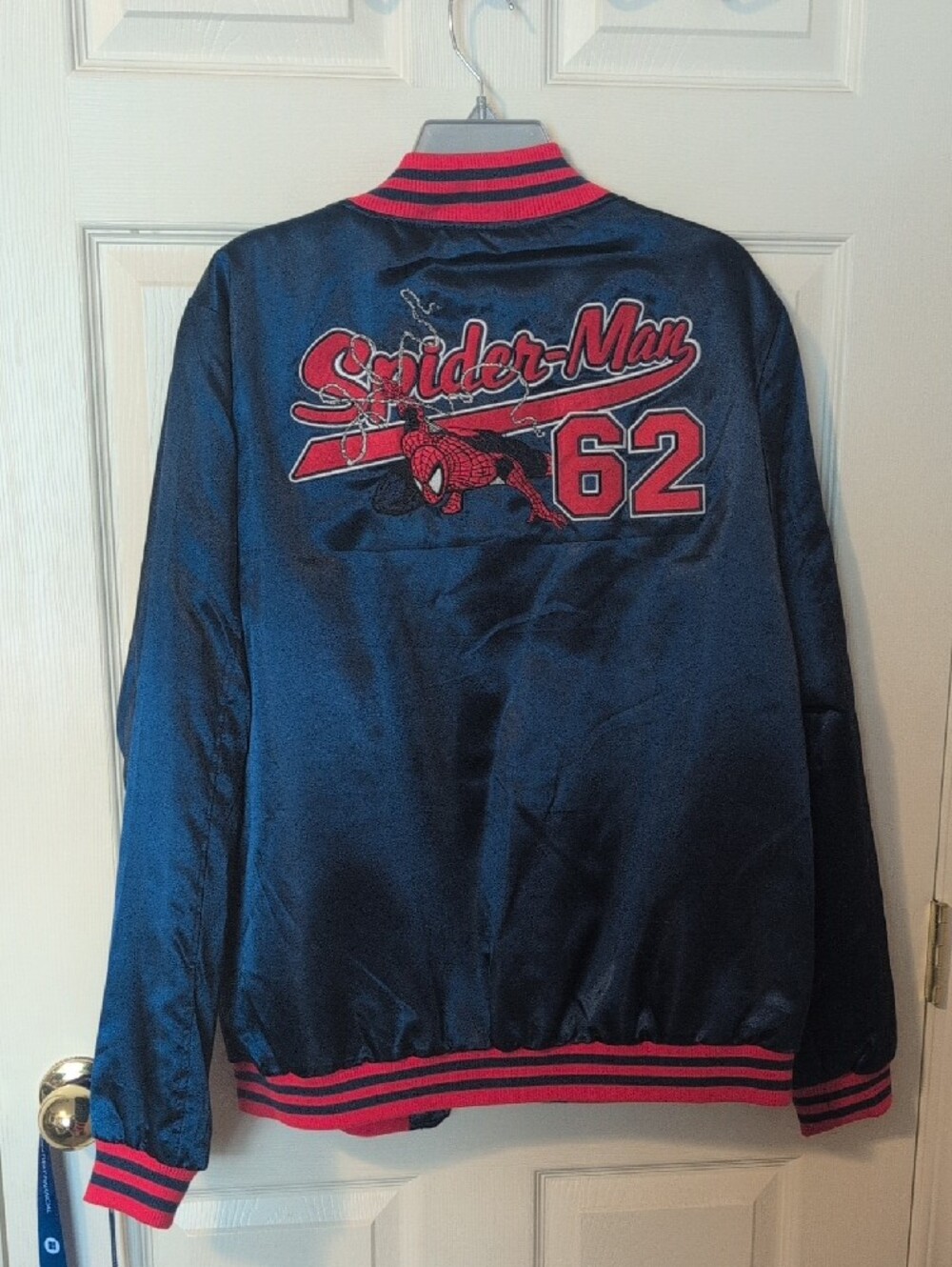 Spider-Man Bomber Jacket - Picture 5 of 6